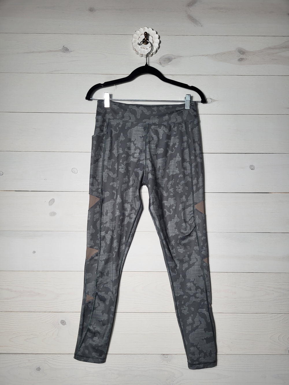 HUK Camoflage Leggings Gorpcore Fishing Activewear.